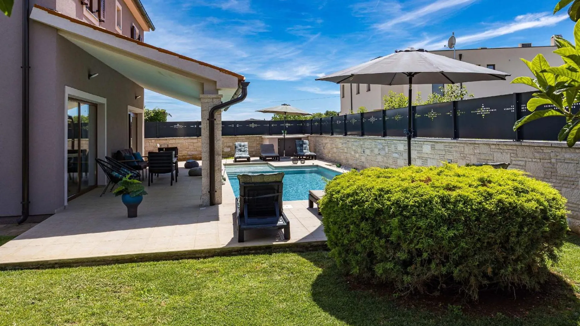 Villa Roma Near Pula For 6 People With Private Pool Jadreski